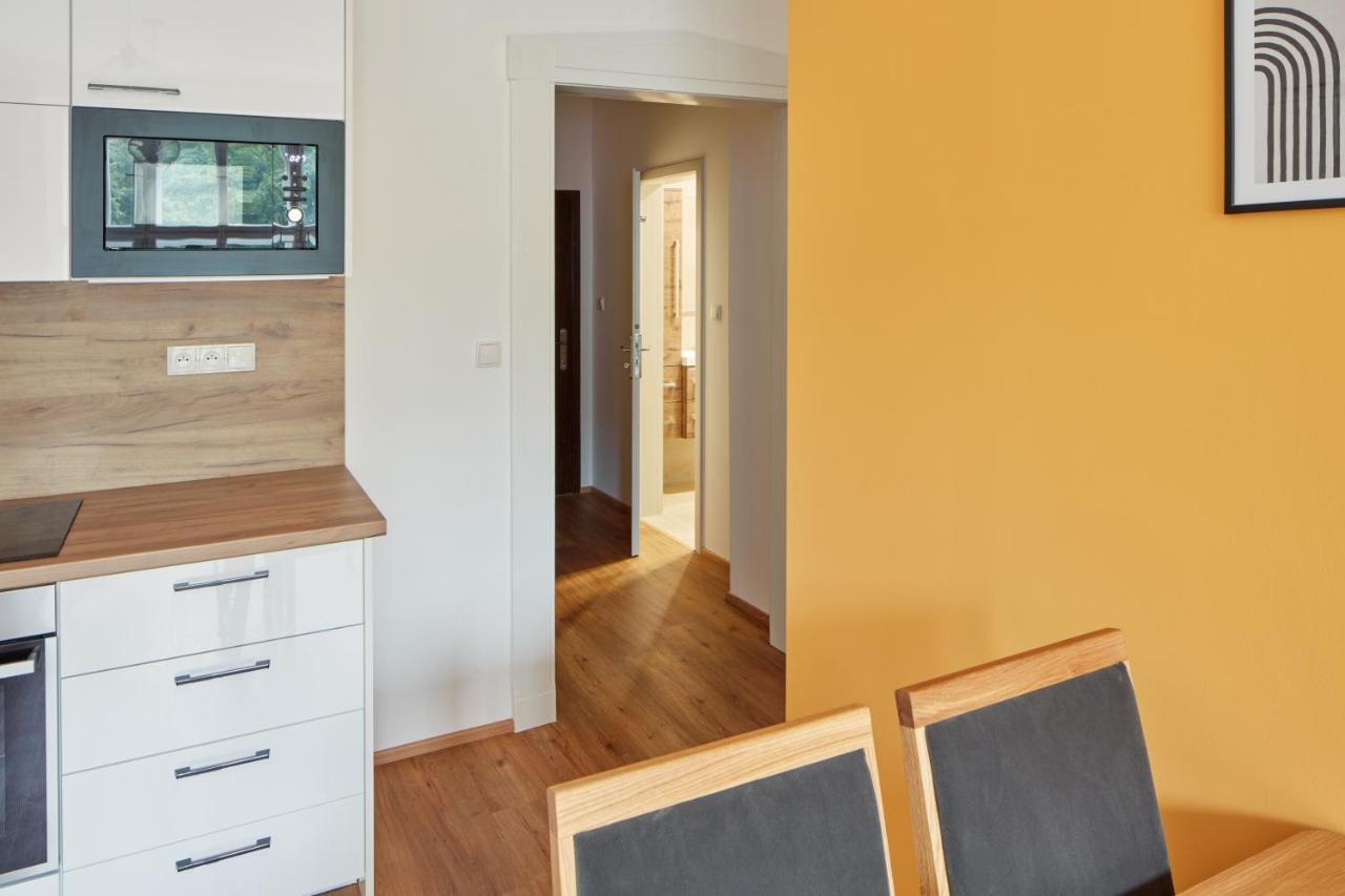 Days - Modern W Easy Access Praga