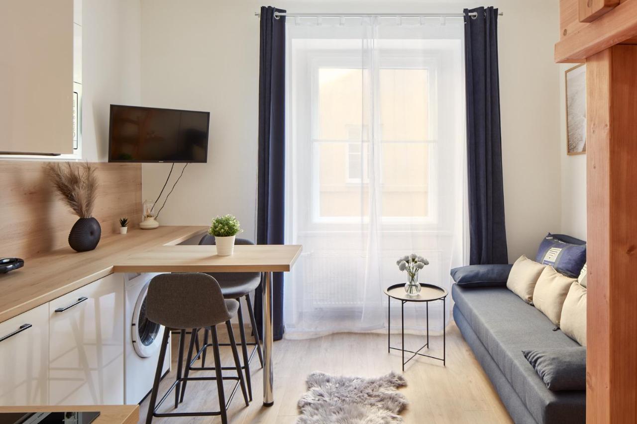 Days - Modern W Easy Access Appartamento Praga